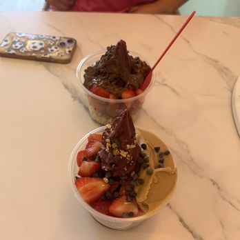 Swirl'd Acai - Nutella açaí bowl and peanut butter açaí bowl - Acai Bowls Near Me - Rancho Cucamonga, California