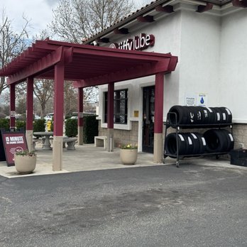 Jiffy Lube - Outdoor seating area... - Oil Change Stations Near Me - Paso Robles, California