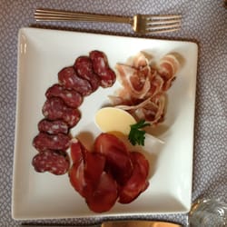 Hôtel Restaurant Le Bourbon - Assiette de charcuterie