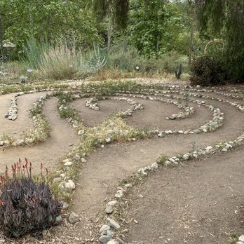 Arlington Garden in Pasadena - Labyrinth - Botanical Gardens Near Me - Pasadena, California Arlington Garden in Pasadena - Labyrinth - Botanical Gardens Near Me - Pasadena, California