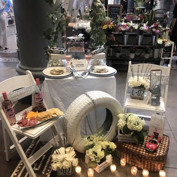 Dîner en Blanc - Festivals Near Me - Philadelphia, Pennsylvania Dîner en Blanc - Festivals Near Me - Philadelphia, Pennsylvania