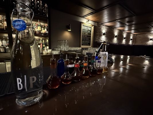 Bitter & Pour by null