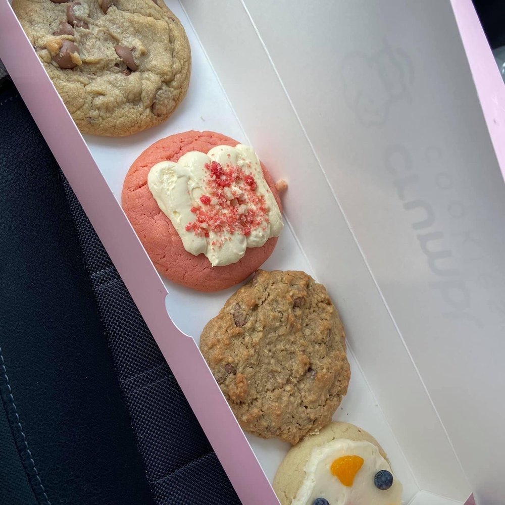 Choc chip, strawberry shortcake, oatmeal, fruit sugar cookie. Choc chip, strawberry shortcake, oatmeal, fruit sugar cookie.