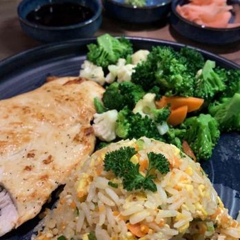 Sea-San Sushi Bar - Chicken Sautéed Vegtables and Fried Rice - Sushi Bars Near Me - Orlando, Florida Sea-San Sushi Bar - Chicken Sautéed Vegtables and Fried Rice - Sushi Bars Near Me - Orlando, Florida