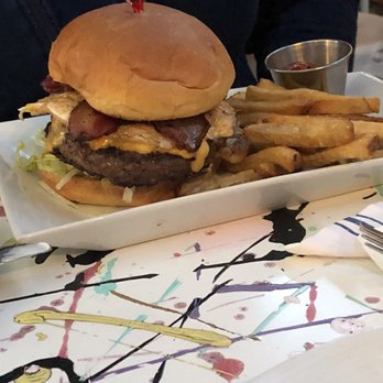 26 Beach Restaurant - Goobler Burger - New American Near Me - Venice, California