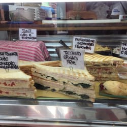 Barpagianni - Sandwich case --- the pasta beats most of them.