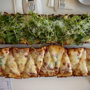 Moonrise Pizza - Our pizza order. - Wine Bars Near Me - Amador City, California