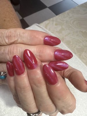 Dee Dee Nails by null
