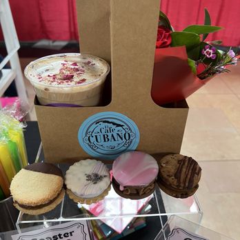El Cafe Cubano - Drink, pastry and flower combo for KC Love event - Food Trucks Near Me