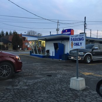 Tom's Dairy Freeze - A few parking spots on the side. - Ice Cream & Frozen Yogurt Near Me - Etobicoke, Ontario Tom's Dairy Freeze - A few parking spots on the side. - Ice Cream & Frozen Yogurt Near Me - Etobicoke, Ontario