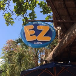 End Zone Sports Bar - My buddy's spot! Great place to watch sports when you're in Playa!