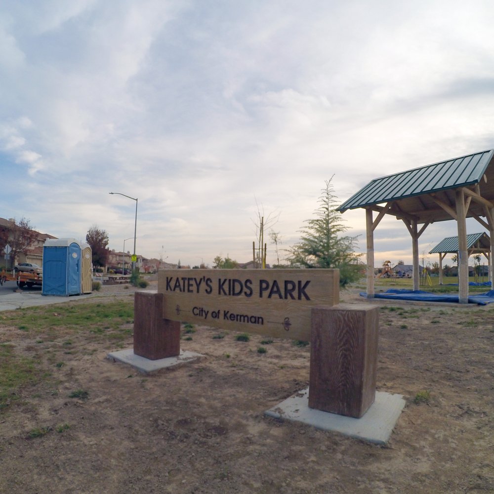 Katey's Kids Park - Parks Near Me - Kerman, California