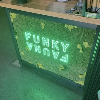 Funky Fauna Artisan Ales - We are about to enjoy some tasty beers and ales at Funky Fauna! - Breweries Near Me - Bend, Oregon Funky Fauna Artisan Ales - We are about to enjoy some tasty beers and ales at Funky Fauna! - Breweries Near Me - Bend, Oregon
