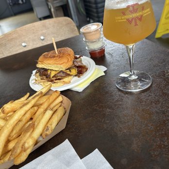 Third Window Brewing - Bbq bacon smash burger with fries. - Breweries Near Me - Santa Barbara, California Third Window Brewing - Bbq bacon smash burger with fries. - Breweries Near Me - Santa Barbara, California