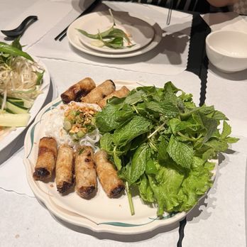 Anh Hong - Imperial rolls - Vietnamese Near Me - San Francisco, California Anh Hong - Imperial rolls - Vietnamese Near Me - San Francisco, California