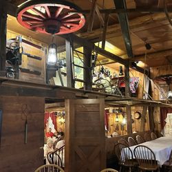 Hickory Bridge Farm - Interior