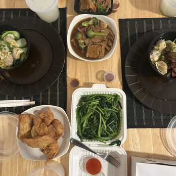 Papa's Cafe - Cantonese Near Me - Honolulu, Hawaii