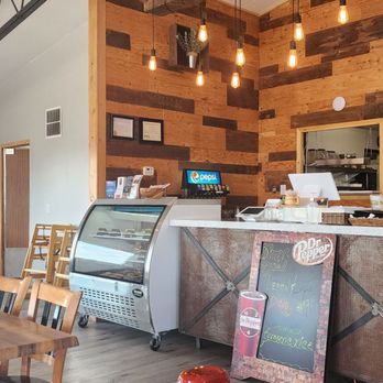 Sunglow Restaurant - Cafes Near Me - Bicknell, Utah