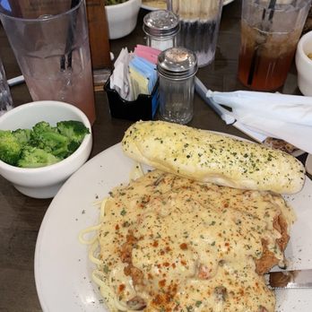 Jasmines On the Bayou - Fried chicken Orleans with pasta - Seafood Near Me - Baton Rouge, Louisiana Jasmines On the Bayou - Fried chicken Orleans with pasta - Seafood Near Me - Baton Rouge, Louisiana