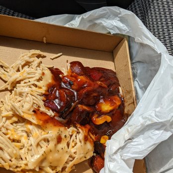 Vegan Snack Shack - Mac n cheese and sausage - Vegan Near Me - New Orleans, Louisiana Vegan Snack Shack - Mac n cheese and sausage - Vegan Near Me - New Orleans, Louisiana