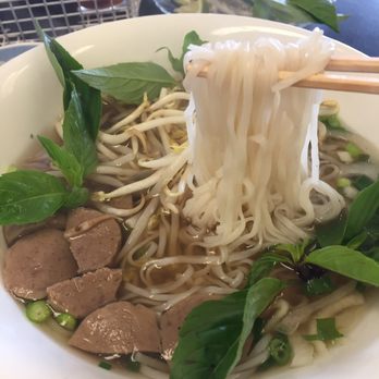 Insomnia - Yummy pho with beef balls! - Coffee & Tea Near Me - Honolulu, Hawaii
