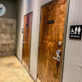 Starbucks - Coffee & Tea Near Me - Dallas, Texas