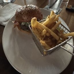 Burger & Fries
