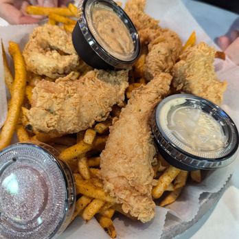 Cap't Loui - Chicken tenders basket do not get - Seafood Near Me - Cupertino, California Cap't Loui - Chicken tenders basket do not get - Seafood Near Me - Cupertino, California