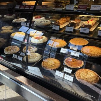 Marie Callender's Restaurant & Bakery - Bakeries Near Me - Riverside, California Marie Callender's Restaurant & Bakery - Bakeries Near Me - Riverside, California
