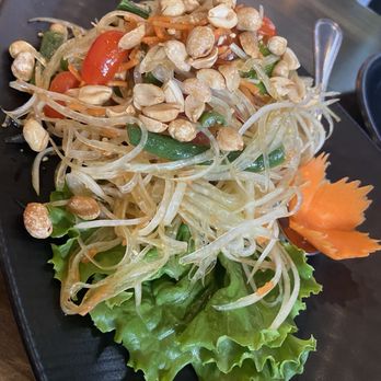 Sip Saam Thai - Papaya Som Tom Salad - Thai Near Me - Austin, Texas