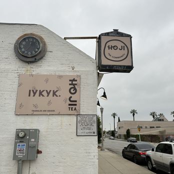 HOJI Tea Community - Outside the building, next to Afters Ice Cream - Bubble Tea Near Me - Pasadena, California