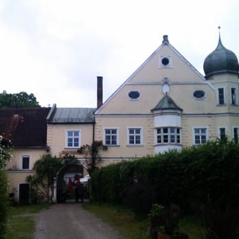 Schloss Hart - Trinken. Essen. Feiern - German Near Me - Edling, BY Schloss Hart - Trinken. Essen. Feiern - German Near Me - Edling, BY
