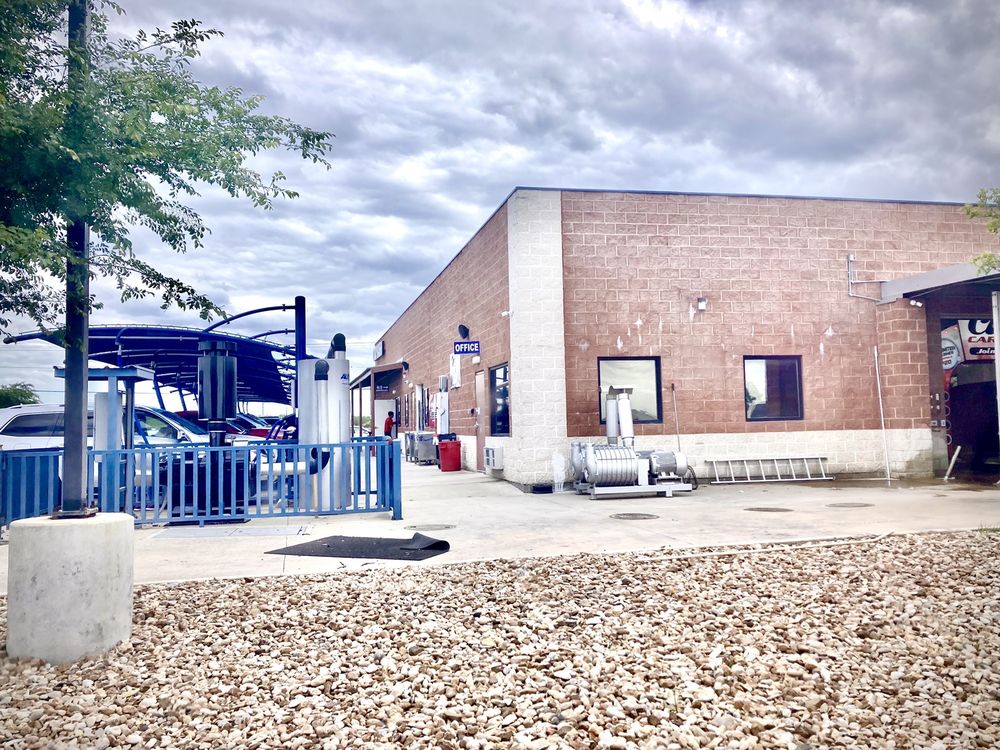 CLUB CAR WASH Updated October 2024 19 Photos & 18 Reviews 741 Old Austin Hwy, Bastrop