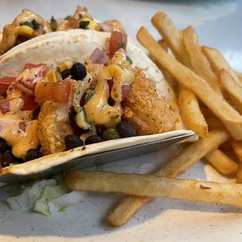 Driftaway Cafe - Firecracker Shrimp Tacos - American Near Me - Savannah, Georgia