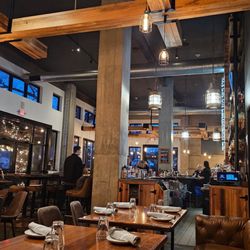 1932 Reserve - Restaurant and bar area