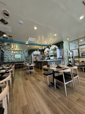 Aromi Italian Cuisine by null