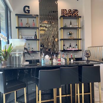 Golden Nail Lounge - Pflugerville - The bar with included drinks - Nail Salons Near Me - Pflugerville, Texas Golden Nail Lounge - Pflugerville - The bar with included drinks - Nail Salons Near Me - Pflugerville, Texas