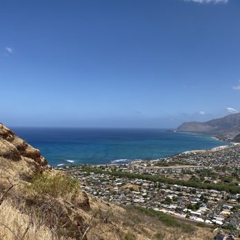 Maili Pillboxes - gorgeous view - Hiking Near Me - Waianae, Hawaii Maili Pillboxes - gorgeous view - Hiking Near Me - Waianae, Hawaii