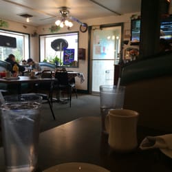 Bob's On Sheridan - Inside