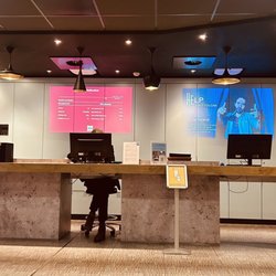 Hotel ibis Amsterdam City West - A male front desk receptionist!
