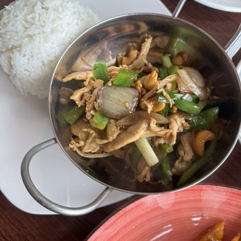 Thai bistro - Cashew Nut - Thai Near Me - Chula Vista, California Thai bistro - Cashew Nut - Thai Near Me - Chula Vista, California