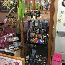 Patys Second Hand Store