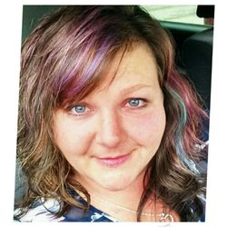 Katrina's Shear Innovations - Owner operator sporting new Vibe colors!!
