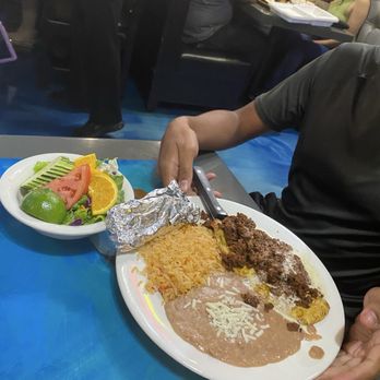 Mariscos El Barco - Chorri-Pollo - Seafood Near Me - Manassas, Virginia
