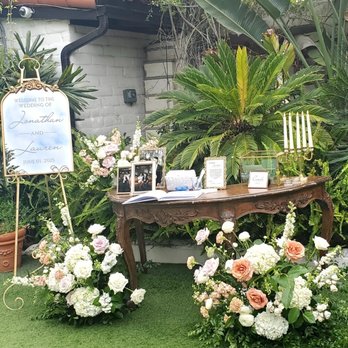 Lolita in Bloom - Florists Near Me
