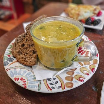Café Santropol - a bowl of soup and a slice of bread - Sandwiches Near Me - Montreal, Quebec