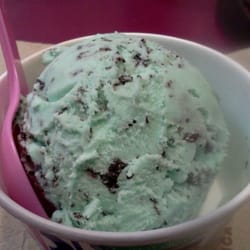 Dunkin' - Mint chocolate chip