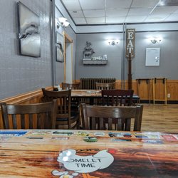 The Omlette House - Not busy at 1pm on a Sat. Clean and staff are pleasant. Good first visit.
