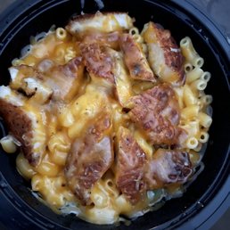 Wisconsin Mac & Cheese with Parmesan crusted chicken