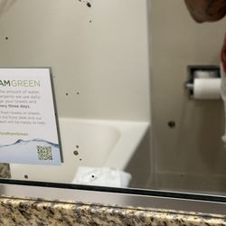 Microtel Inn & Suites by Wyndham Aransas Pass/Corpus Chris - Restroom mirror